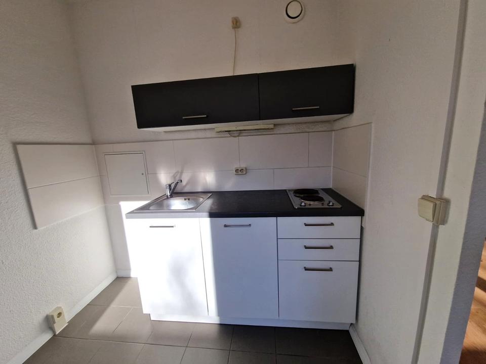 Thumbnail-1-Zimmer-Wohnung mit Einbauküche zu vermieten