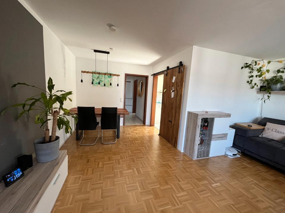 Thumbnail-Helle 2,5-Zimmer Wohnung mit schönem Balkon