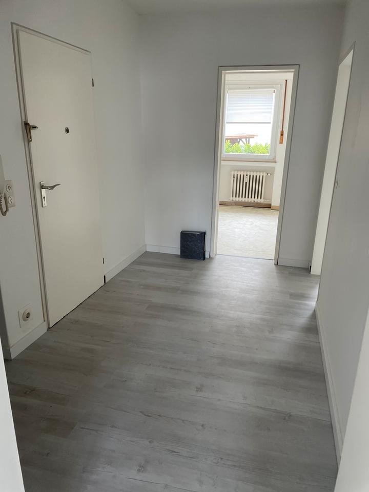 Thumbnail-Zwei Zimmer Wohnung mit Balkon in zentraler Lage Erdgeschoss