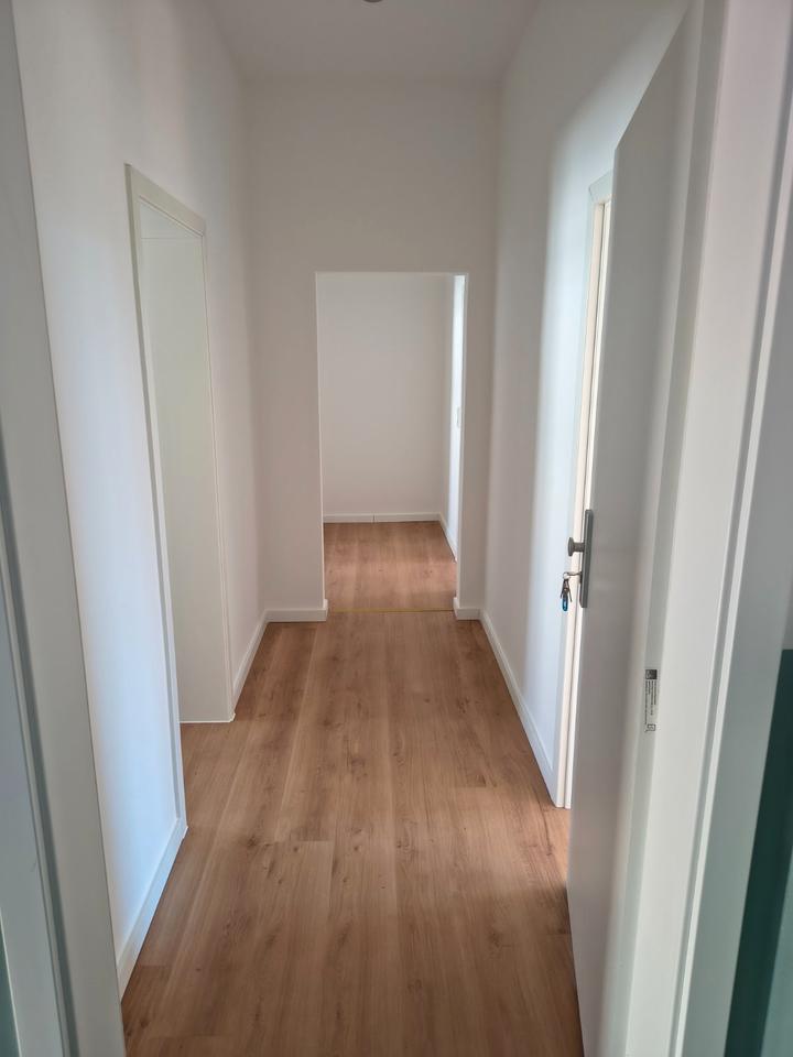 Thumbnail-3 Zimmer Eigentumswohnung mit Einstellplatz