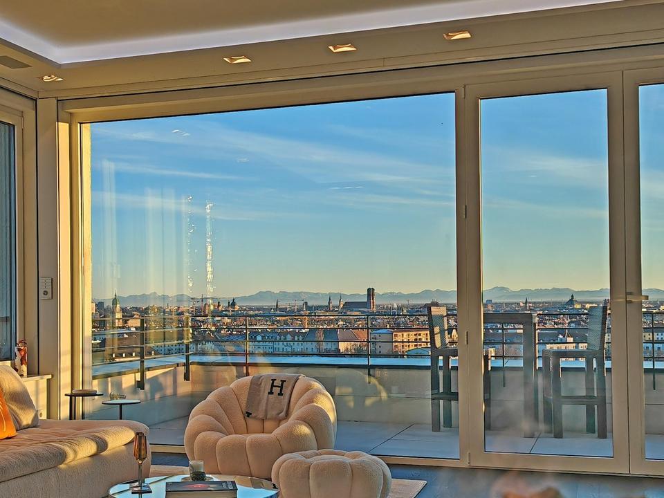 Thumbnail-Einmalige CHANCE: Munich's Penthouse No.1 - Wohnen mit Münchens bekanntestem Panorama