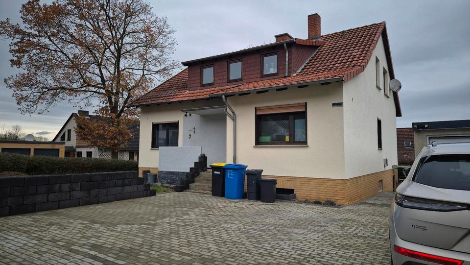 Thumbnail-Schönes großes 2 Familienhaus in Reyershausen zu verkaufen