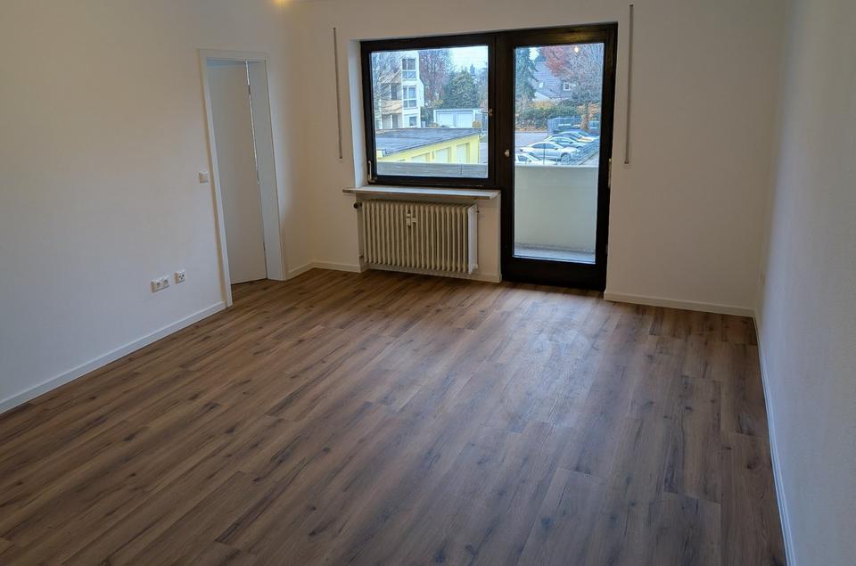 Thumbnail-Sanierte 1-Zimmer Wohnung mit Balkon in Augsburg-Hochzoll