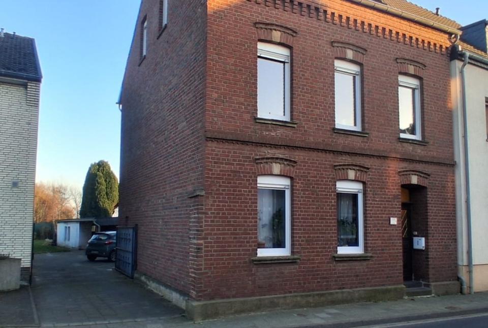 Thumbnail-Wohnung für eine Frau in einem WG-Haus in Jüchen >50m²