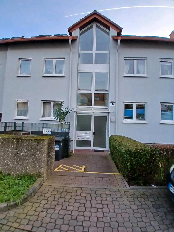 Thumbnail-3 Zimmer DG- Wohnung mit Balkon, Garage & Klimaanlage.