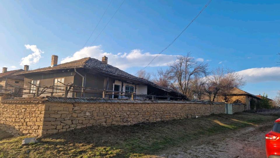 Thumbnail-haus im Bulgarien mit großem Grundstück .Renoviermungsprojekt