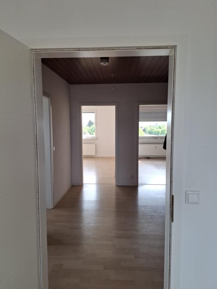 Thumbnail-Frisch renovierte 3,5 Zimmer Wohnung