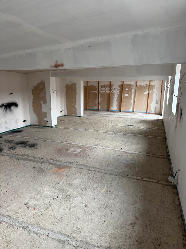 Thumbnail-LagerflächeAbstellfläche in eingezäuntem Garagenhof HOYERSWERDA