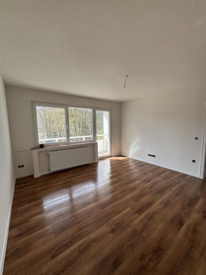 Thumbnail-Erstbezug - helle 2- ZKB, Wohnung mit Balkon und Garten