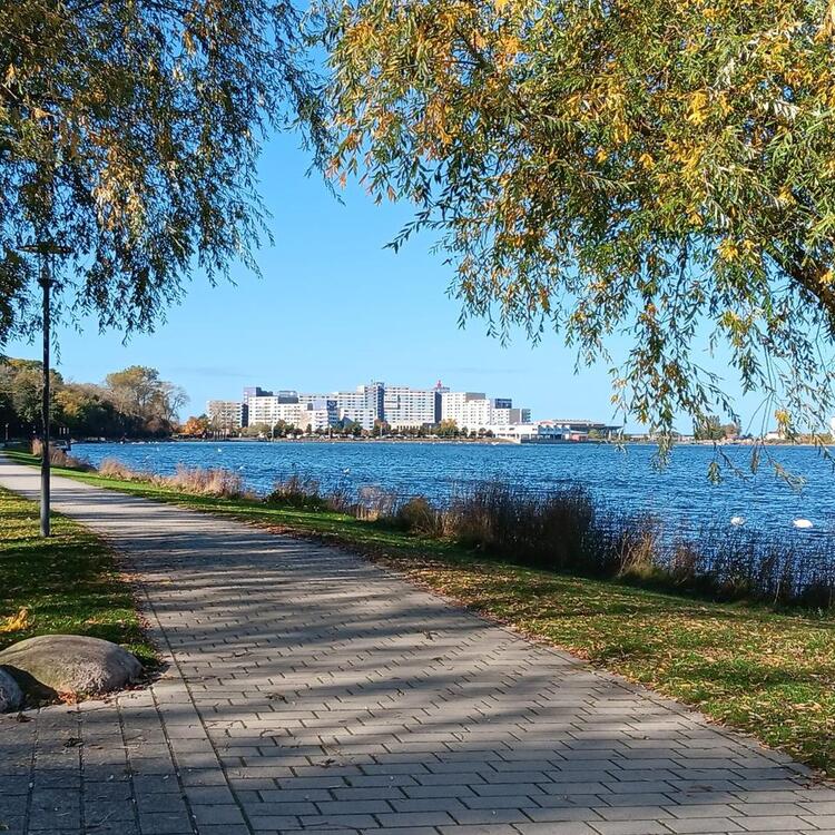 Thumbnail-EIGENTUMSWOHNUNG MIT FERNBLICK 7. ETAGE