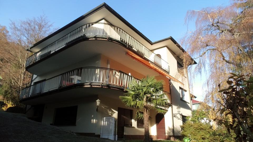 Thumbnail-Helle, ruhige Dreizimmerwohnung mit Südterrasse und großem Garten am Albufer von Privat