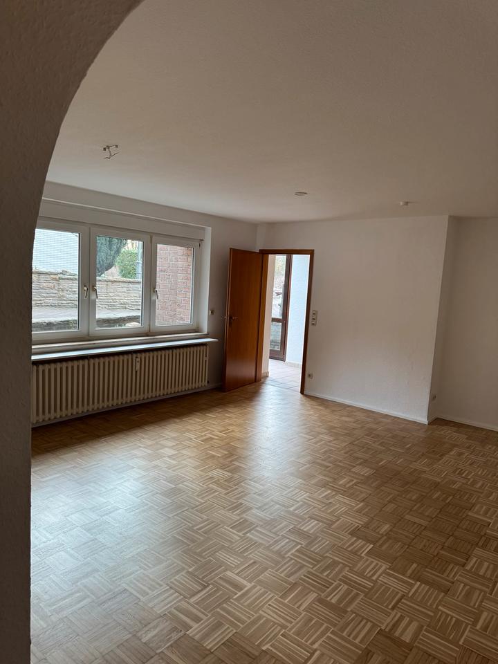 Thumbnail-Wohnung im UG wie EG mit separaten Eingang, Essen Schönebeck