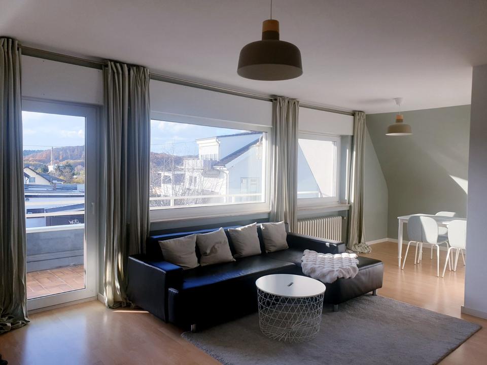 Thumbnail-Sehr helle möblierte 1,5-Zimmerwohnung mit Loggia