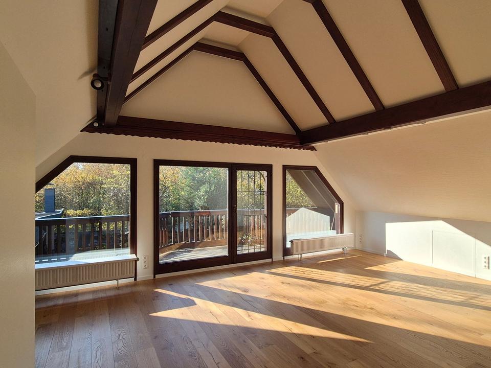 Thumbnail-Schöne, helle 3-Zimmer Dachgeschosswohnung in Köln-Blumenberg