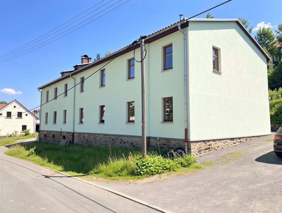 Thumbnail-Helle, renovierte 3-Raum Wohnung mit Parkplatz und Küche in Zwota