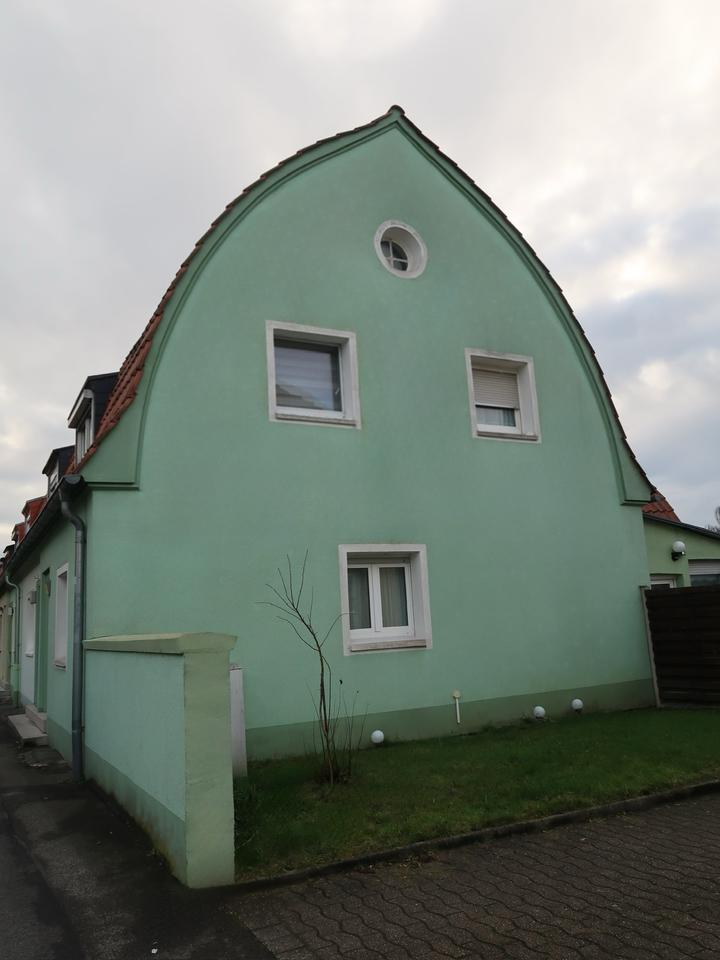 Thumbnail-Doppelhaushälfte mit großem 499 m² Grundstück in ruhiger Lage