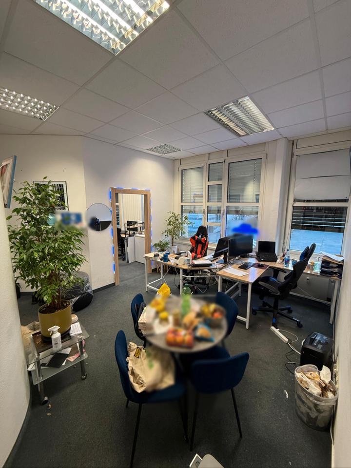 Thumbnail-Nieder-Eschbach: 4 möblierte Büros, einzelnzusammen, mit Küche, 2 WCs und Stellplätzen