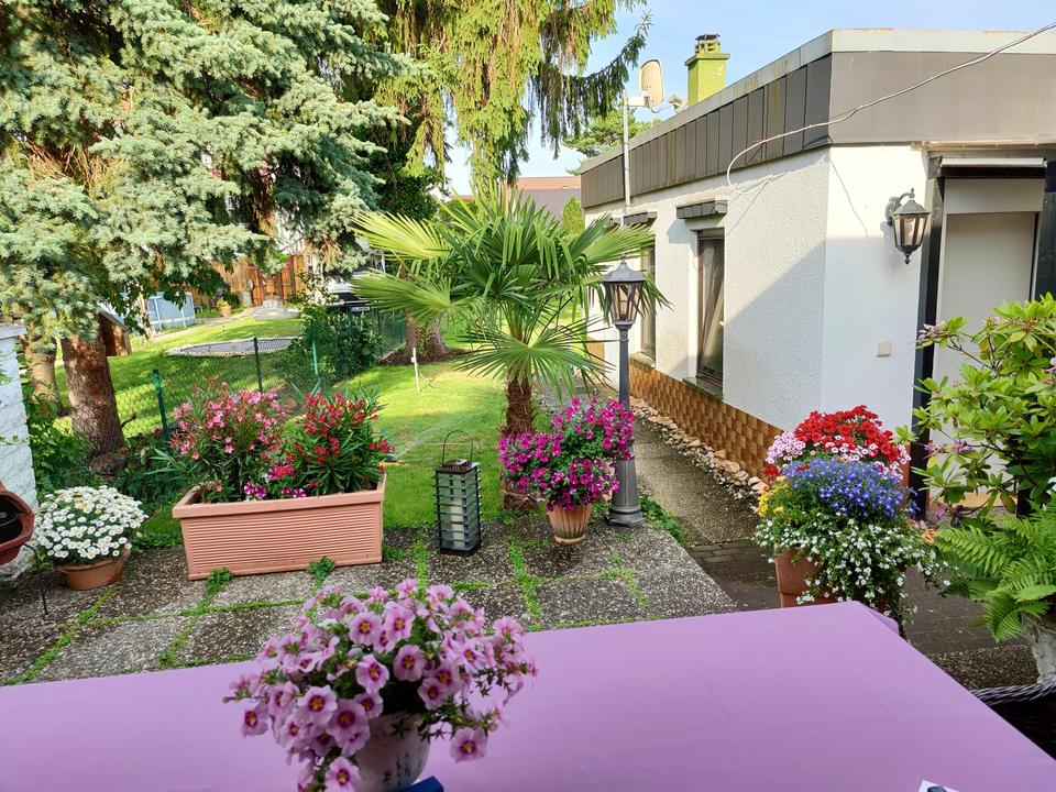 Thumbnail-LUXURIÖSES WOHNEN MIT SONNIGEM BALKON ZUM GARTEN! EBK & WASCHMASCHINE INKL.! KEINE PROVISION!