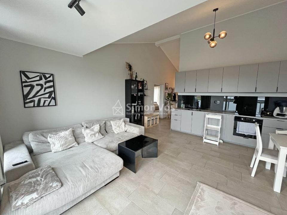 Thumbnail-Raumwunder! 3-Zimmer Dachgeschosswohnung mit beeindruckender Raumhöhe