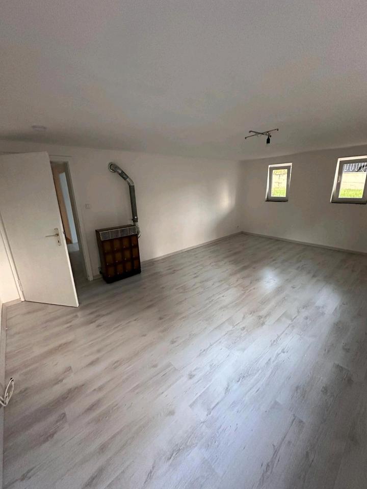 Thumbnail-3 Zimmer Wohnung ( Souterrain - Untergeschoss )