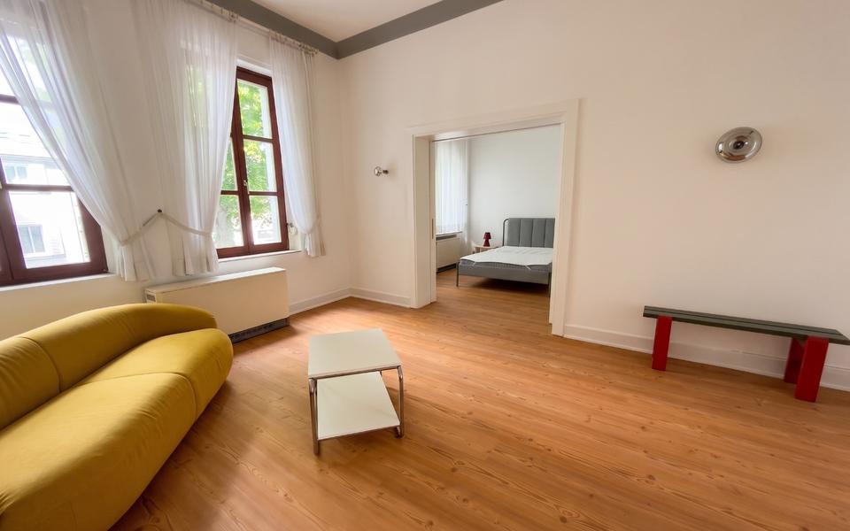 Thumbnail-Möblierte AltbauwohnungSüdbalkonDurchgangszimmer nicht WG