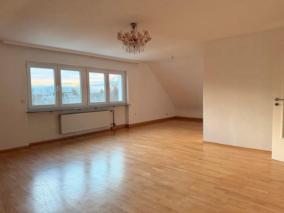 Thumbnail-Großzügige & helle 3-Zimmer-Wohnung (ca. 100 m²) in ruhiger Lage