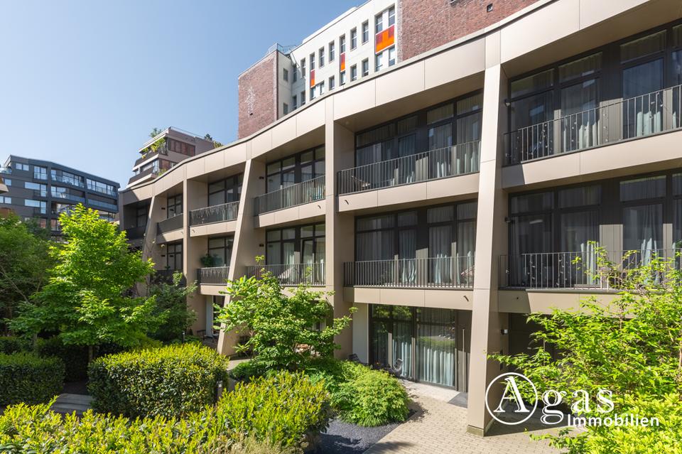 Thumbnail-Luxuriöses Townhouse mit 5 Zimmern, Privatgarage und Dachterrasse im Herzen von Berlin-Mitte!