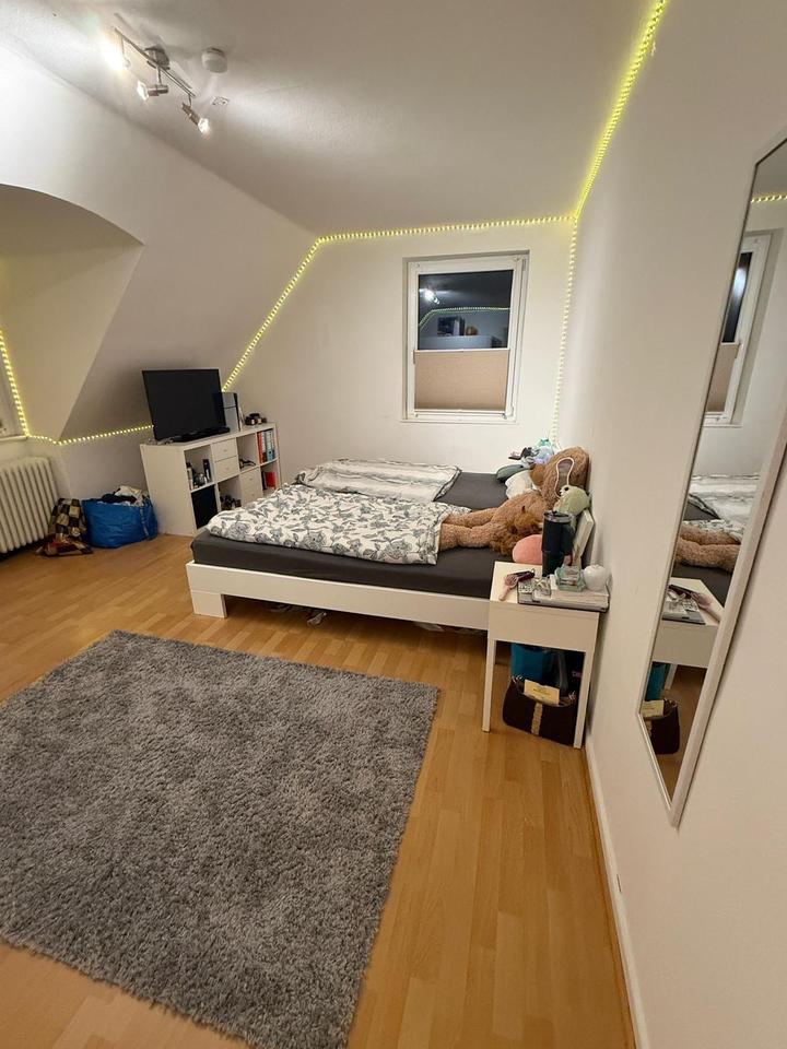 Thumbnail-Großes Zimmer in Zentraler Lage in Hannover (Südstadt)