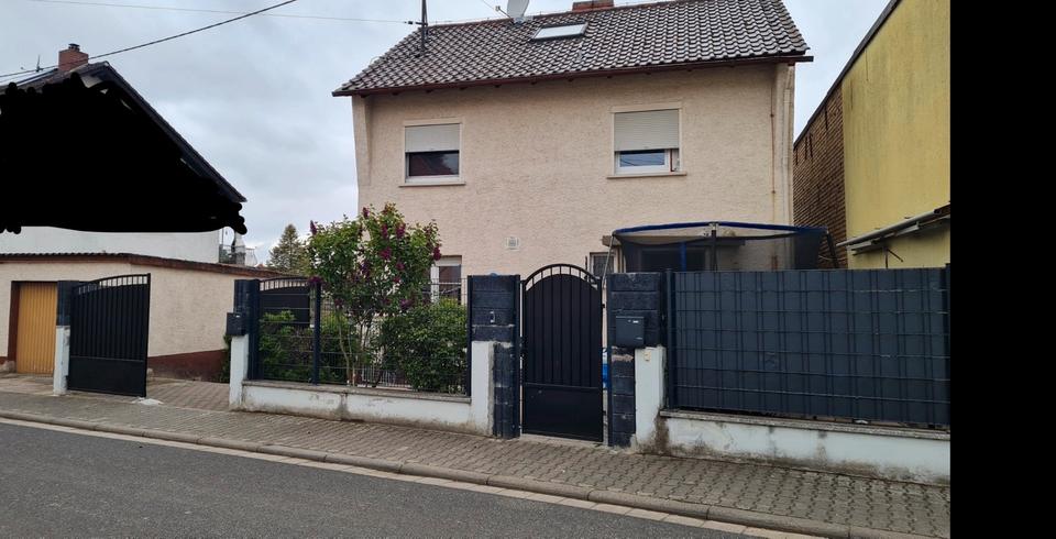 Thumbnail-Einfamilienhaus mit Einliegerwohnung