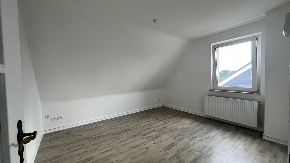 Thumbnail-Neue 3 Zimmerwohnung mit Garage in ruhiger Lage zu vermieten