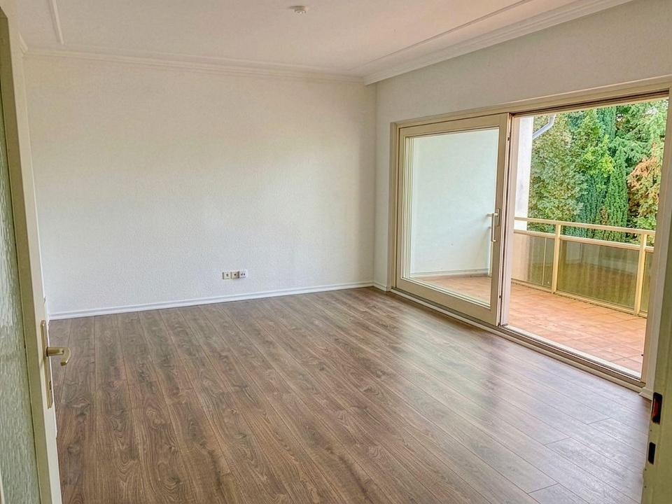 Thumbnail-Gepflegte 4-Zimmer-Wohnung mit Balkon