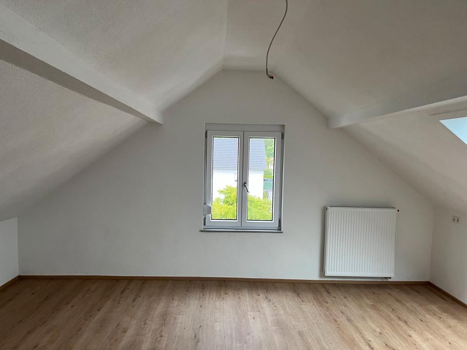 Thumbnail-3 Zimmer Mietwohnung DG