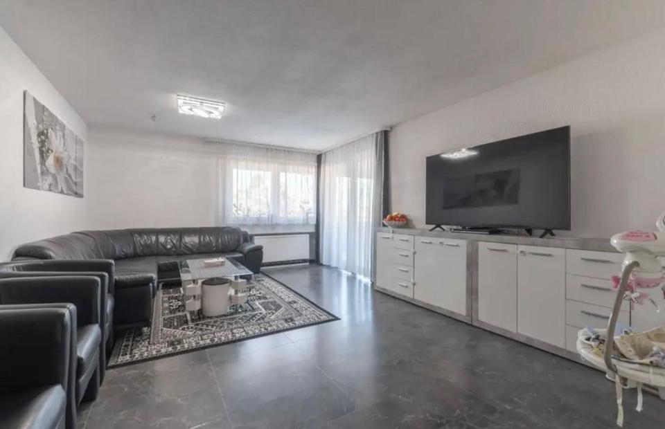 Thumbnail-Helle 3,5-Zimmer Wohnung im 4.OG mit TG-Platz in 71334 Waiblingen