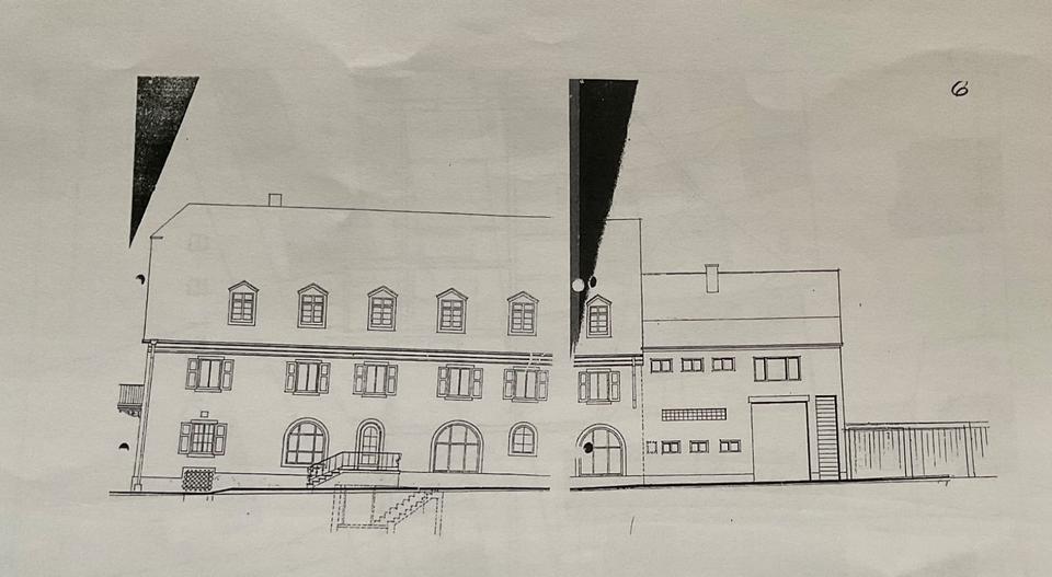 Thumbnail-Großes Haus mit insgesamt ca. 800 m² in Badeweiler (Oberweiler)