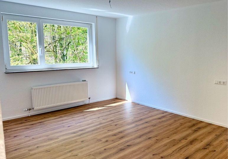 Thumbnail-Erstbezug: Helle 4-Zi.-Wohnung mit Loggia, Aufzug & Weitblick