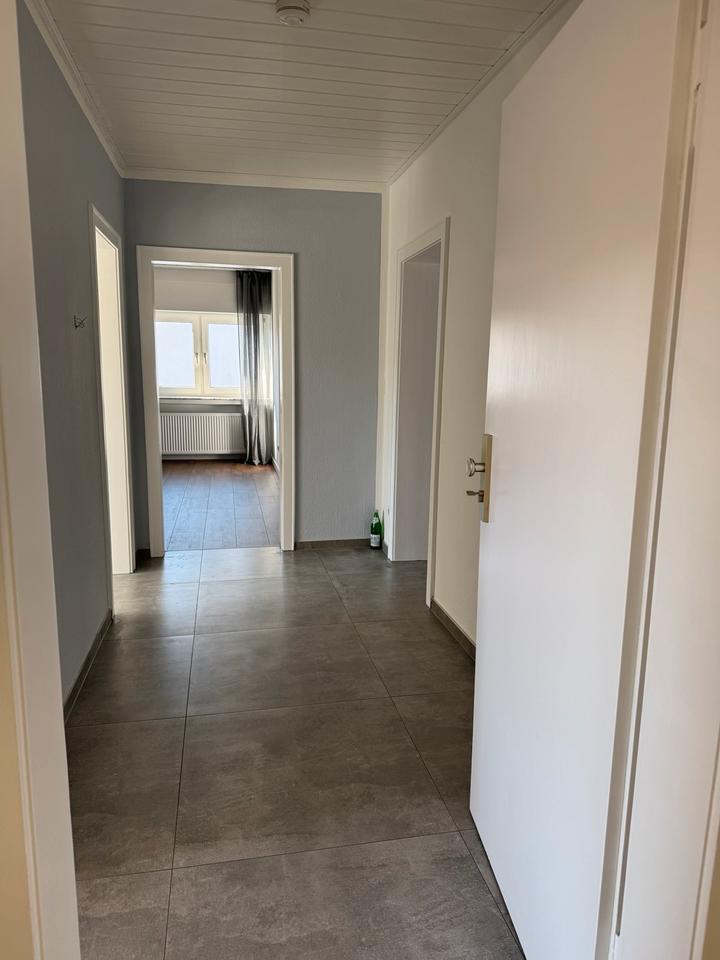 Thumbnail-2 ZKB 76m² Mietwohnung mit großem Südbalkon in ruhiger Lage 33659
