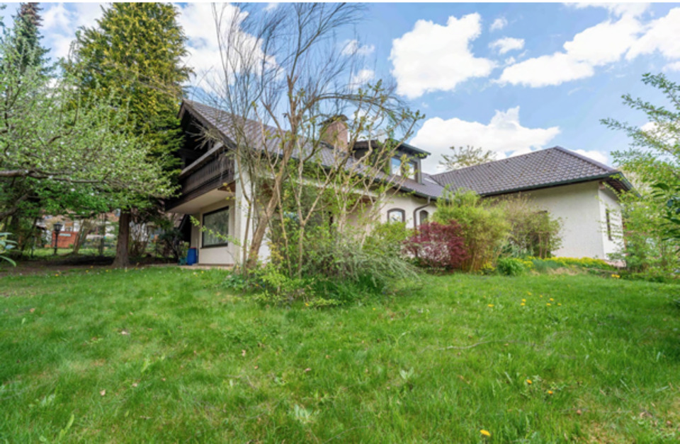 Thumbnail-Großzügige 4-Zimmer-EG-Wohnung mit großem Garten in Aystetten