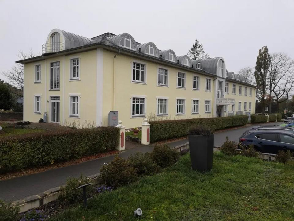 Thumbnail-Exklusive Büroetage in Parkanlage mit altem Baumbestand. Zentrale