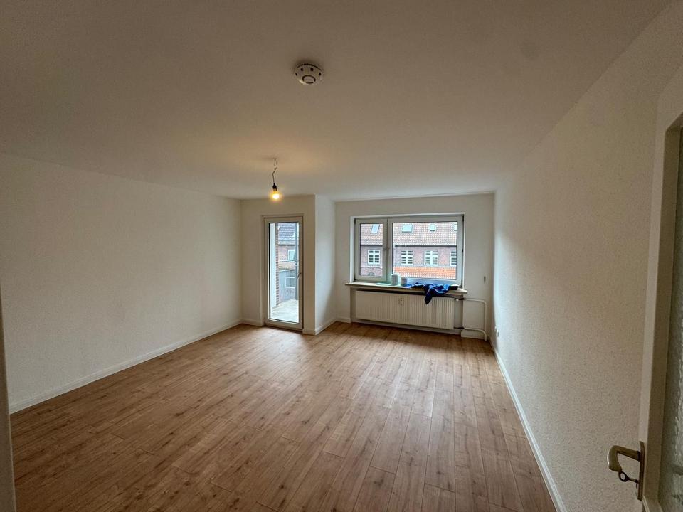 Thumbnail-Helle 1-Zimmer-Wohnung mit Balkon in der Südstadt!