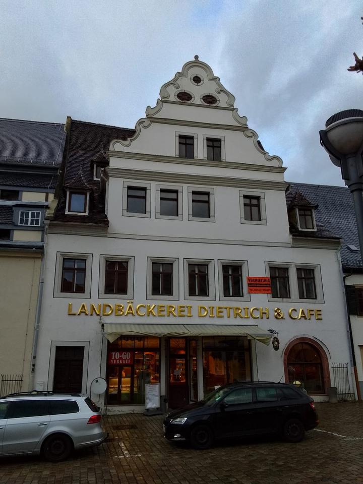 Thumbnail-Große 4-Raum-Wohnung mit Garten in Colditz zu vermieten