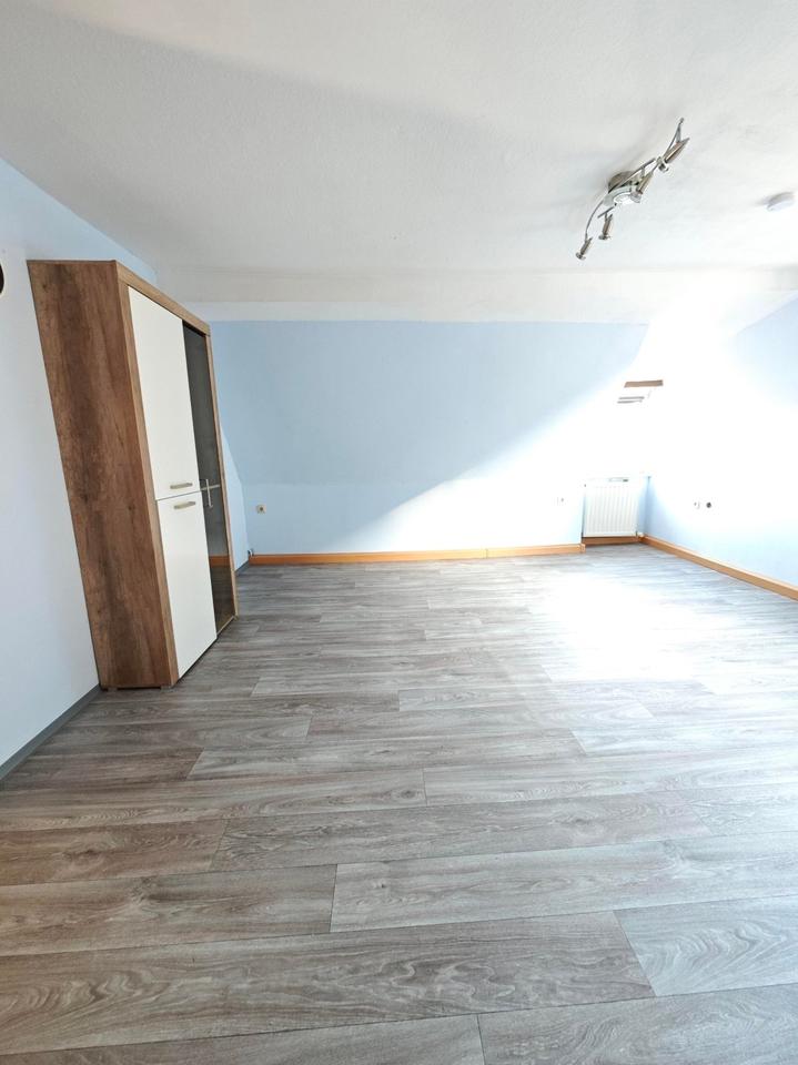 Thumbnail-Gemütliche 3 Zimmer DG Wohnung 50 qm in Freudental