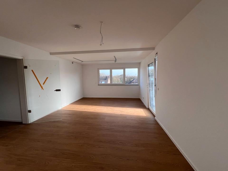 Thumbnail-helle, barrierefreie 4 Zimmer Wohnung 20 Minuten vor Köln