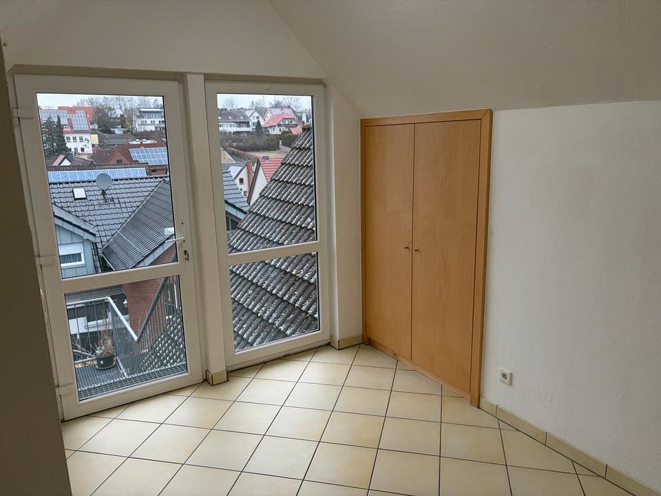 Thumbnail-Attraktive Dachgeschosswohnung 3. OG 4Zi-Kü-Bad