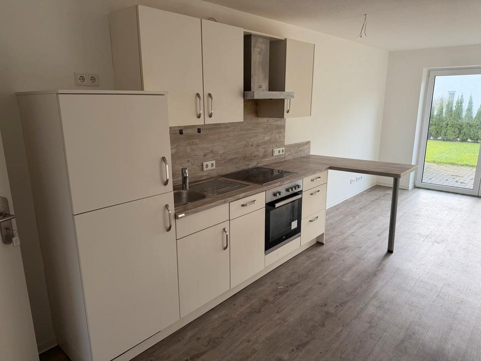 Thumbnail-Friedrichstadt-2 Zi. EG Wohnung-DB-EBK-Abstell.-Terrasse