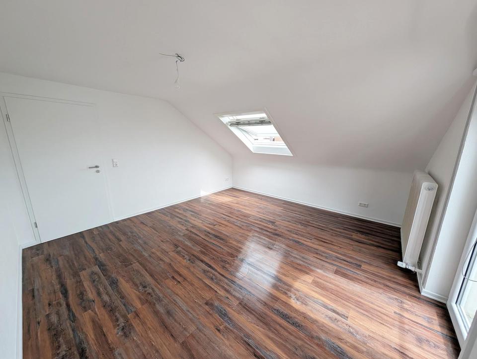 Thumbnail-Helle 3-Zimmer-Wohnung | ca. 77 m² | frisch saniert | neue Einbauküche | Stellplatz optional