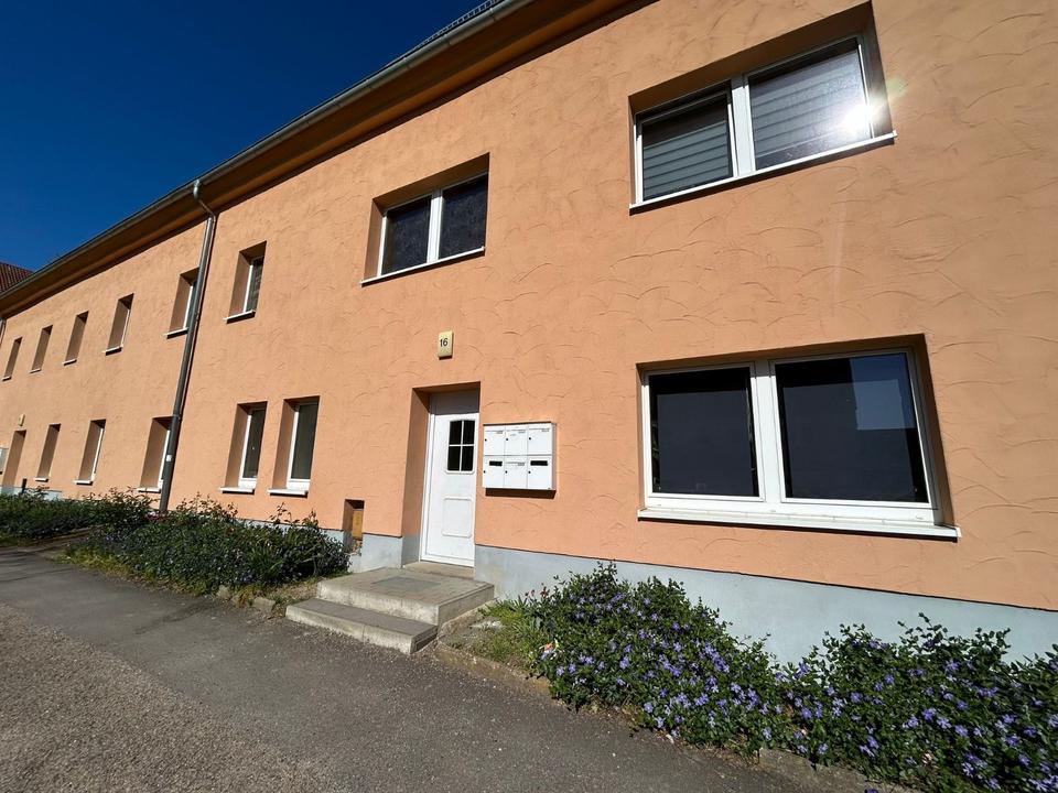 Thumbnail-3-Raum-Wohnung mit Balkon und Tageslichtbad – ruhig wohnen in Ullendorf