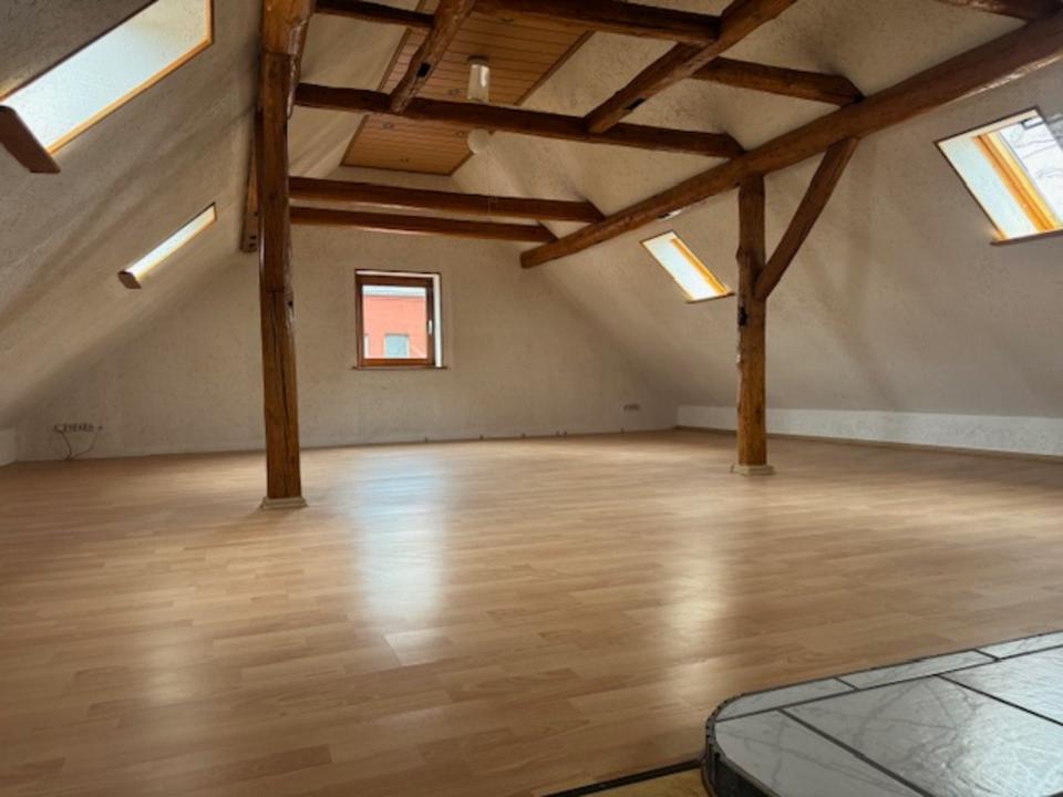 Thumbnail-2-Etagen-Haus mit 5 Zimmern, Kamin und Garten