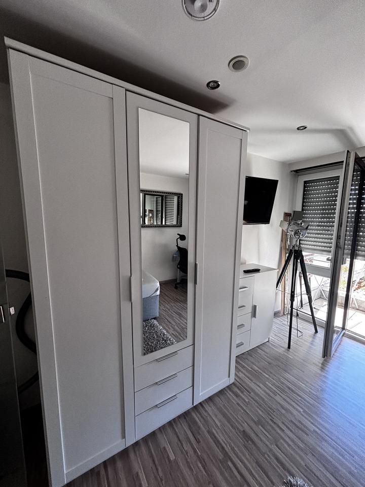 Thumbnail-1-ZimmerAppt. mit Balkon