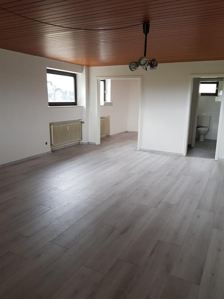 Thumbnail-Ruhige 1,5 Zimmer-Wohnung mit Blick ins Grüne