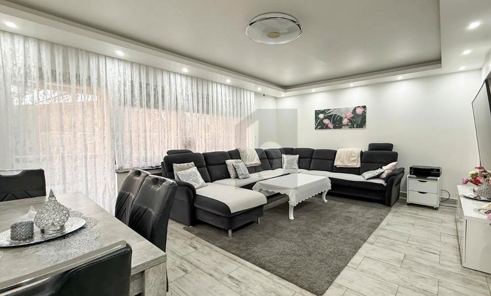 Thumbnail-Provisionsfreies Mehrfamilienhaus mit drei Wohneinheiten